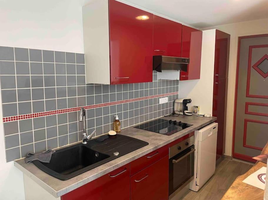 Maisonnette Des Douves Plein Centre 1 A 4 Voyageurs Malestroit المظهر الخارجي الصورة